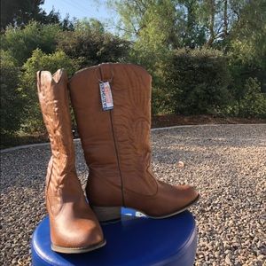 Brand New Cowgirl Boots